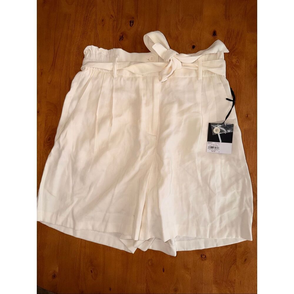 Simply Vera Wang High Rise Belted Dressy Shorts Size S Off White